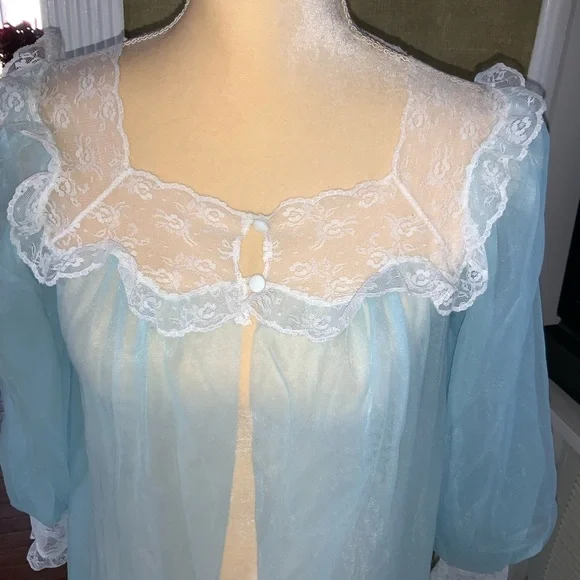 Vintage Vassarette Baby Blue Sheer Open Front Robe/Housecoat with Lace Sz Small - Picture 4 of 16